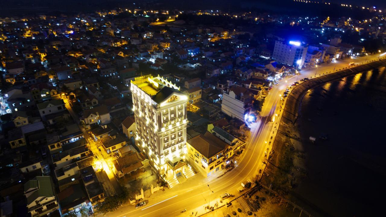 דונג הוי Riverside Hotel Quang Binh מראה חיצוני תמונה