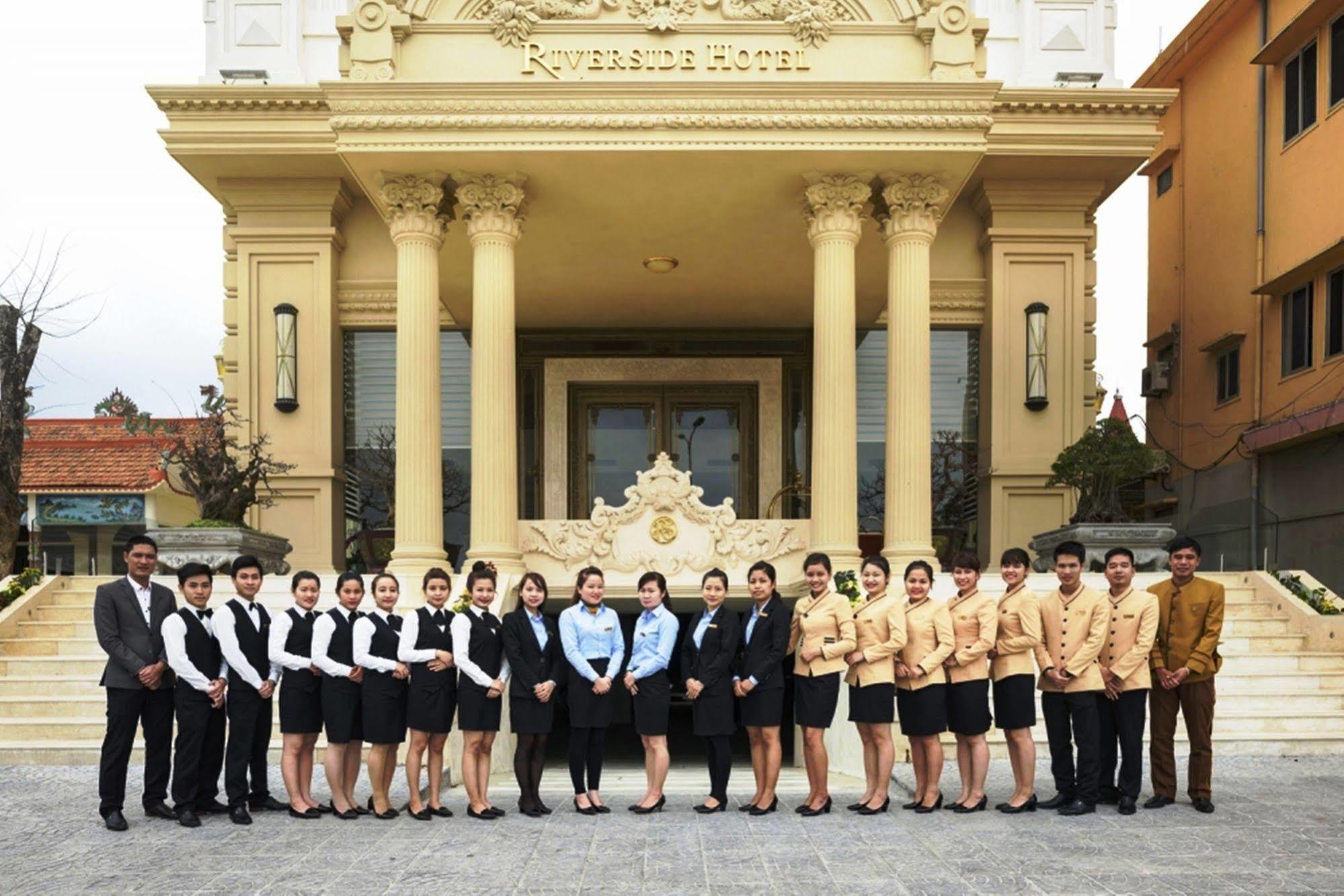דונג הוי Riverside Hotel Quang Binh מראה חיצוני תמונה