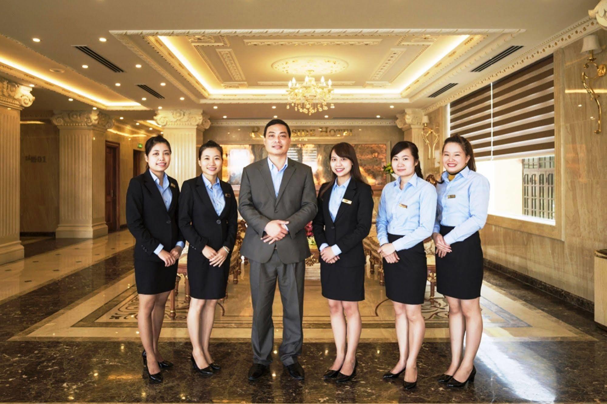 דונג הוי Riverside Hotel Quang Binh מראה חיצוני תמונה